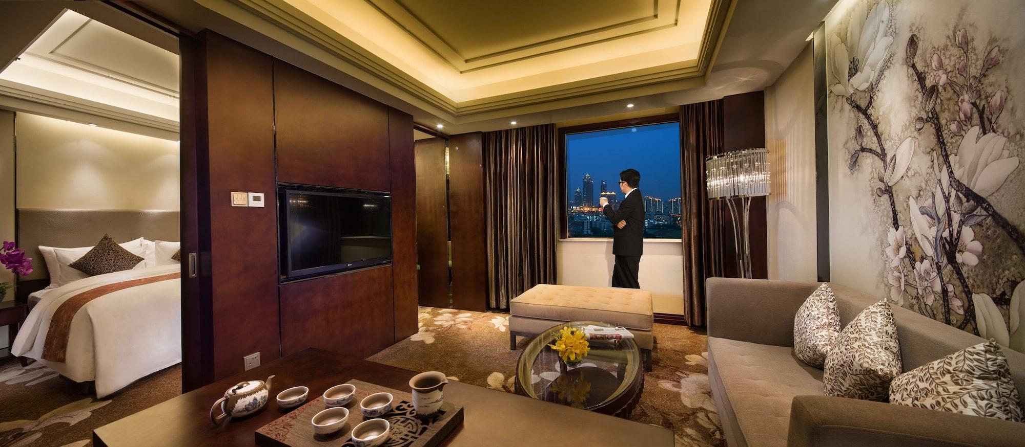 Guangdong Hotel Shanghai - Free Self-Service Laundry Exterior foto